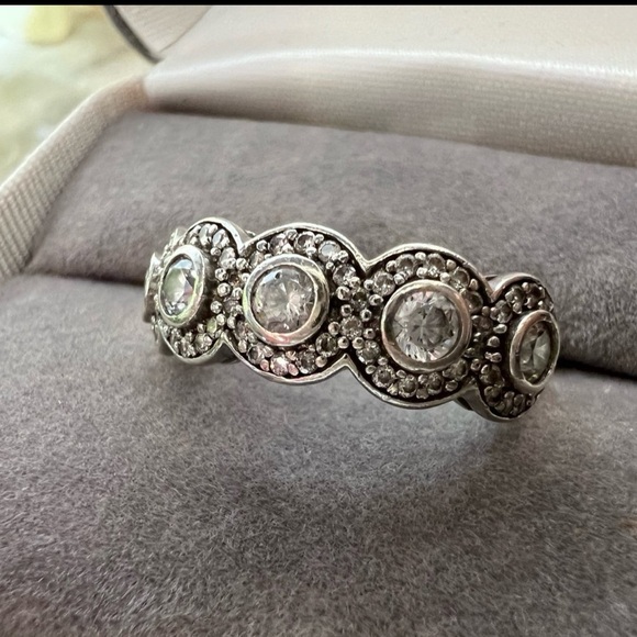 Vintage Designer Ritani Elegant Diamond Halo Band Ring 925 Sterling Silver